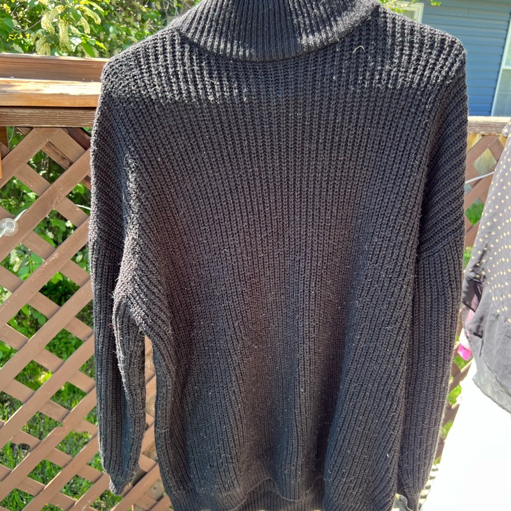 H&M Black Ribbed Knit Sweater
